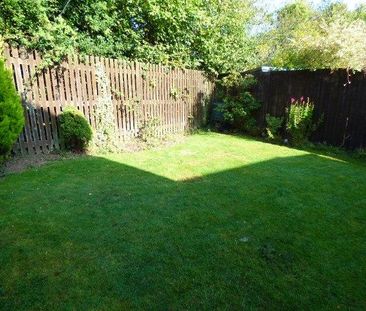 2 bedroom semi-detached house to rent - Photo 4