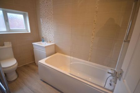 3 bedroom terraced house to rent - Photo 4