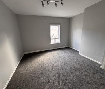 33 Parker Street, Belfast, BT5 4HN - Photo 4