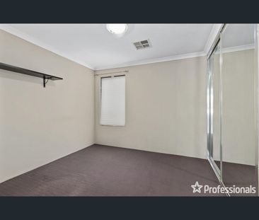 49A Vahland Avenue, Riverton, WA 6148 - Photo 2