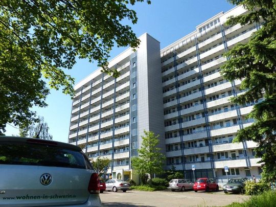 Begehrte Dreiraumwohnung im Hochhaus - Photo 1