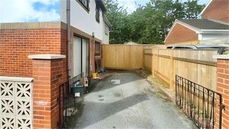 Old Exeter Road, Newton Abbot, Devon, TQ12 - Photo 2