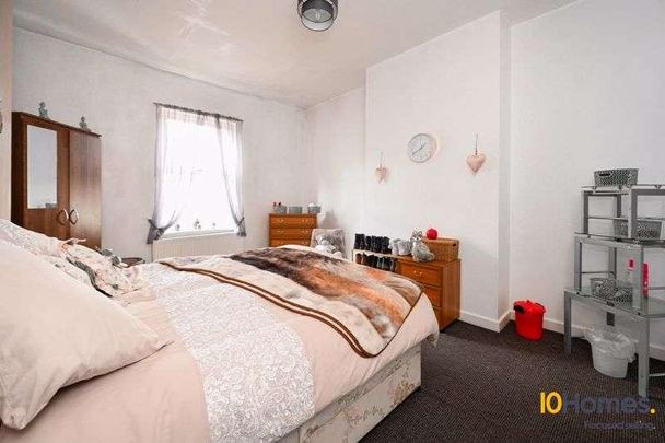 Easington Street, Peterlee, SR8 - Photo 1