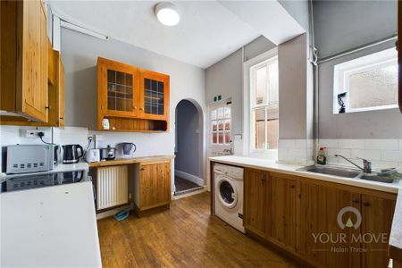 1 bedroom in a house share to rent - Photo 4