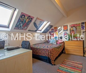 4 Bedroom Mid Terraced House for rent in Manor Drive - Photo 6