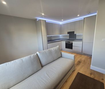 1 Bed Flat, East Sheen, SW14 - Photo 1