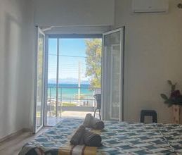 Διαμέρισμα για ενοικίαση - Αρτέμιδα (Λούτσα), - Photo 1