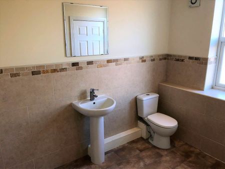 Hough Lane (room 2), Bramley, Leeds - Photo 5