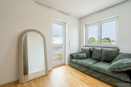 Welc(H)ome® by RIDA FLATS – Rodenkirchen Musikerviertel! Penthouse-Maisonette: Balkon & Garage - Photo 5