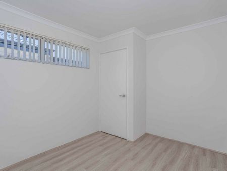 Brand new home awaiting it's family - Photo 5