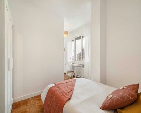 Calle de Bravo Murillo, Madrid, Community of Madrid 28020 - Photo 5