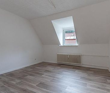 Ca. 51 m² große 2-Zimmer-Dachgeschosswohnung mit Tageslichtbad in H... - Photo 1