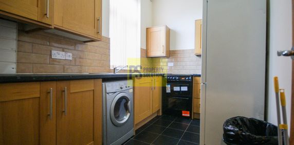 Flat B 88-90 Meriden Street - Photo 2