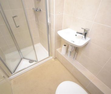 1 bedroom Flat To Let - Photo 4