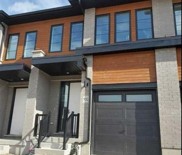 For Lease - 924 Robert Ferrie Drive, Kitchener, Ontario - Photo 4