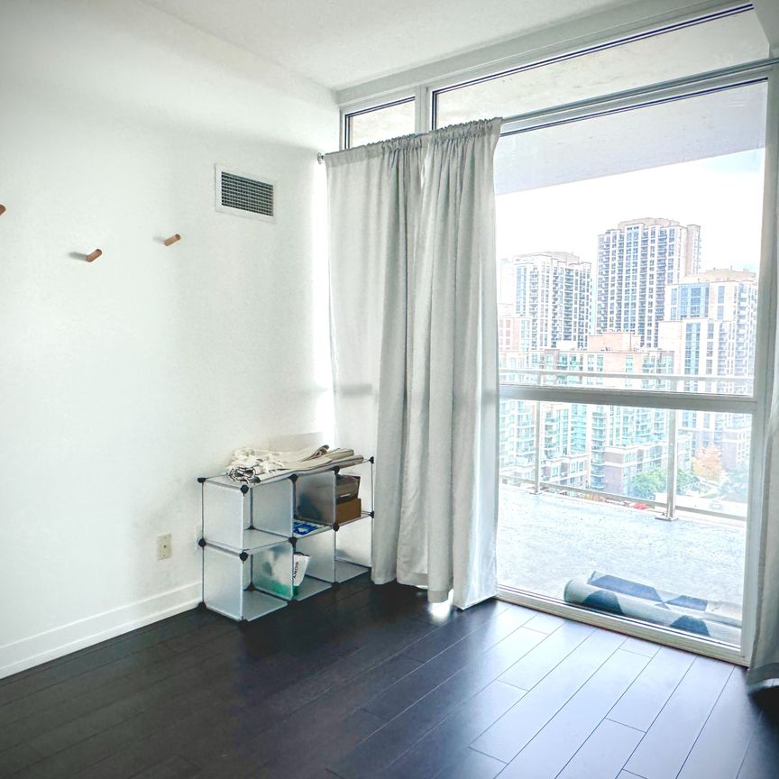 For Lease - 5101 Dundas Street Unit# 1107, Toronto, Ontario - Photo 1