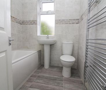 2 bedroom semi-detached house to rent - Photo 2