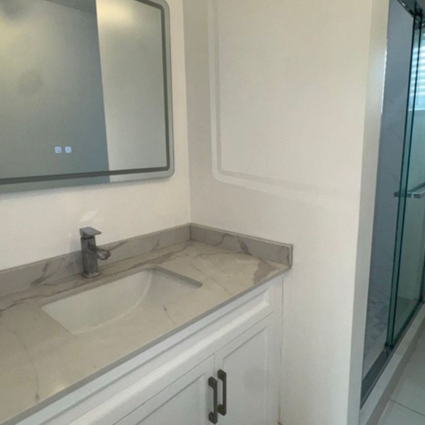 For Lease - 6 Carruthers Crescent, Barrie, Ontario - Photo 1
