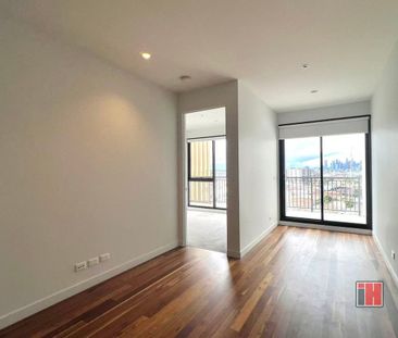 Stylish 2-Bedroom in Vibrant Footscray Central - Photo 1