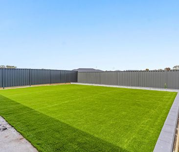 Modern Comfort Meets Family Functionality - Photo 2