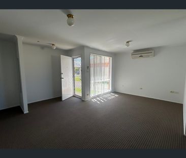 6 Whorlong Street, St Helens Park, NSW 2560 - Photo 3