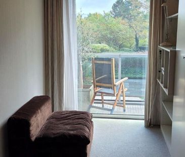 Appartement te huur in Berchem voor € 1.450 met 3 slaapkamers - Photo 2