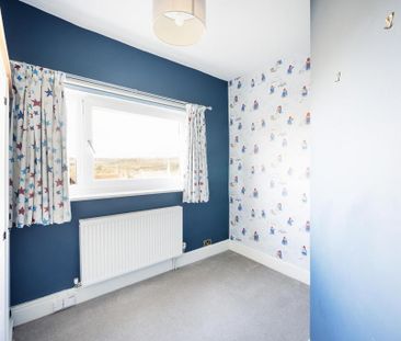 4 bedroom semi-detached house to rent - Photo 2