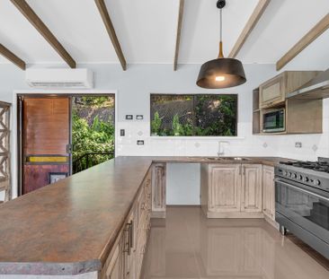 TWO-LEVEL HOME WITH PANORAMIC OCEAN VIEWS - Photo 5