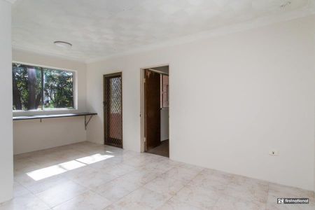 Ideal Location! - Photo 3