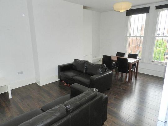 3 bedroom apartment to rent - Photo 1