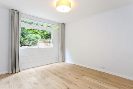 4 bedroom flat to rent - Photo 5