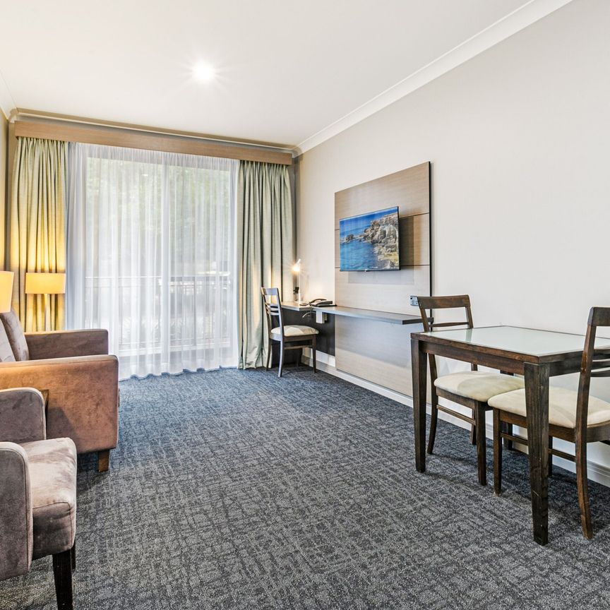 Fully Furnished 1 Bedroom Home - Electricity Included! - Photo 1