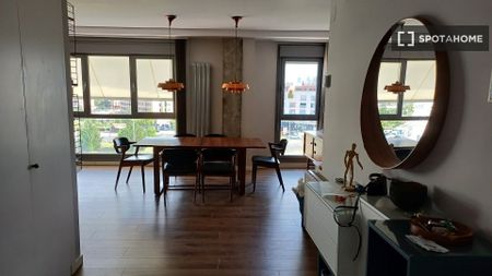 madrid, Community of Madrid 28050 - Photo 3