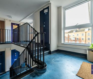 Studio to rent - Photo 2