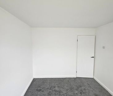 16 Comrie Close, Coventry, Wyken - Photo 4