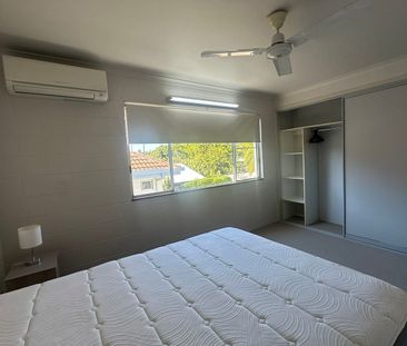 Perfection on Paxton! Fully Furnished & Quiet Location! - Photo 5