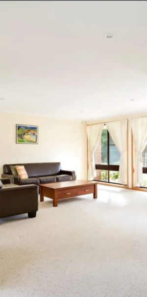 Three bedroom brick home! - Photo 1