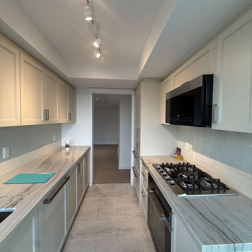 For Lease - 505 Glencairn Avenue Unit# 323, Toronto, Ontario - Photo 1