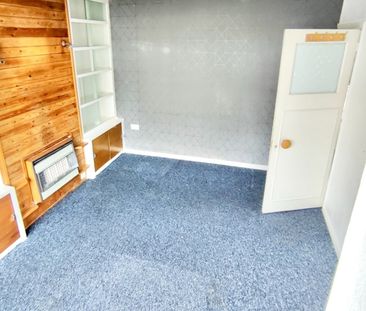 4 Bed Semi-Detached House, Galpins Road, CR7 - Photo 1