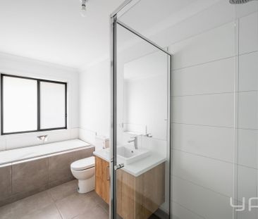 Location Location! - Photo 6