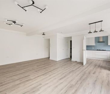 3 bedroom apartment to rent - Photo 2