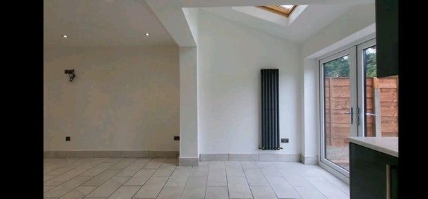 3 bedroom semi-detached house to rent - Photo 1