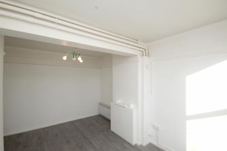 5 bedroom flat to rent - Photo 2