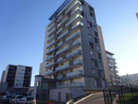 Location appartement T4 78.22m² à Reims (51100) Loyer CC * : 460.85 € Réf : ER.08157 - Photo 4