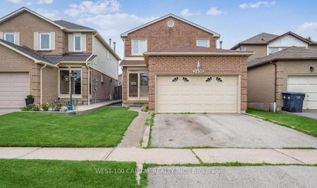 Detached Home For Lease | W8097836 - Photo 3