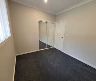 Modern Home - Photo 4