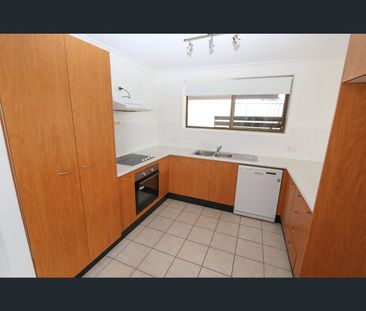 215 Cotlew Street, Ashmore, Qld 4214 - Photo 4