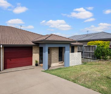 6 Songlark Place, Aberglasslyn NSW 2320 - House For Rent | Domain - Photo 2