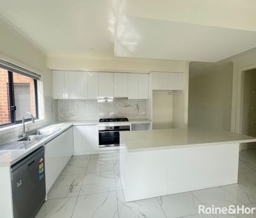 Quality built Modern 4 Bedroom Family Home! - Photo 6
