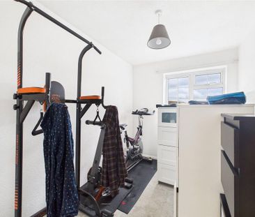 3 bedroom detached house to rent - Photo 3